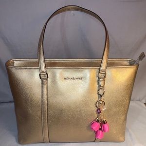 SOLD! MichaelKors JetSet Saffiano Leather ToteGold